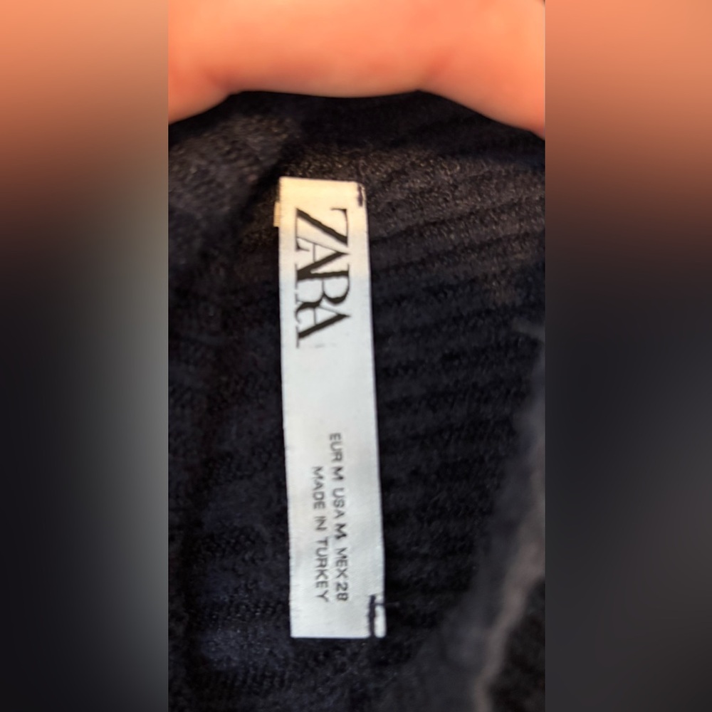 Zara Navy Ribbed Knit Cropped Sweater - Picture 2 of 2